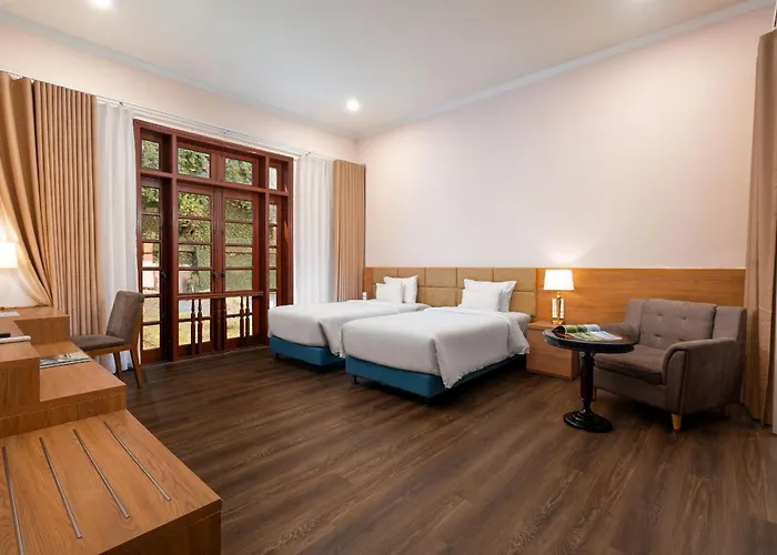 Tuan Chau 4* Hạ Long