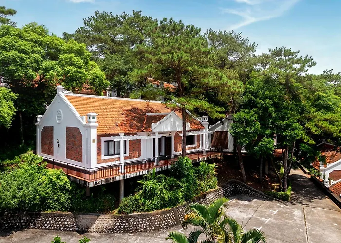 Resort Tuan Chau 4*