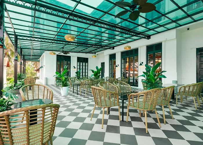 Tuan Chau Khu nghỉ mát 4*