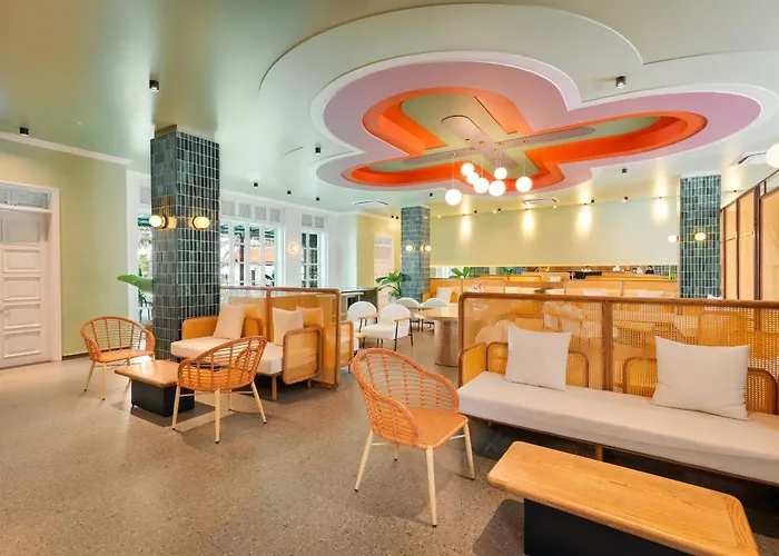 Tuan Chau 4* Hạ Long
