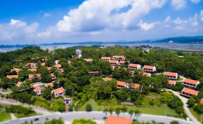Tuan Chau 4* Hạ Long