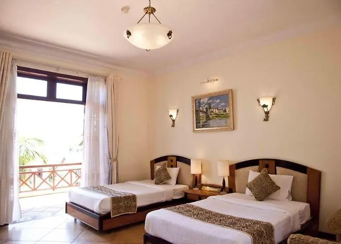 Tuan Chau 4* Hạ Long